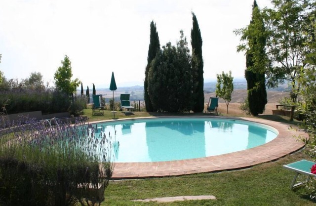 Casa Aurora has been divided into two apartments, each with private entrance. Both apartments are ch