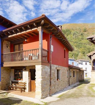 Casa Celis 2 by "El Balcón del Sueve"