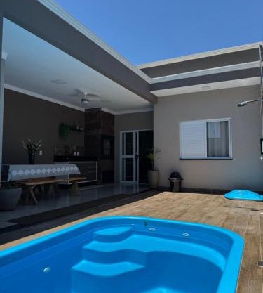 Casa com piscina em Foz do Iguaçu-PR