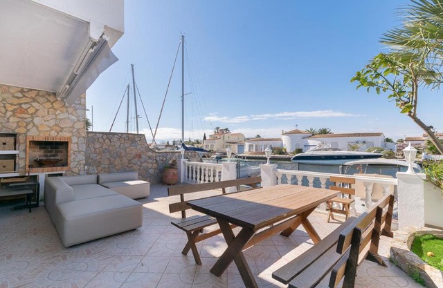 Casa con vista al canal