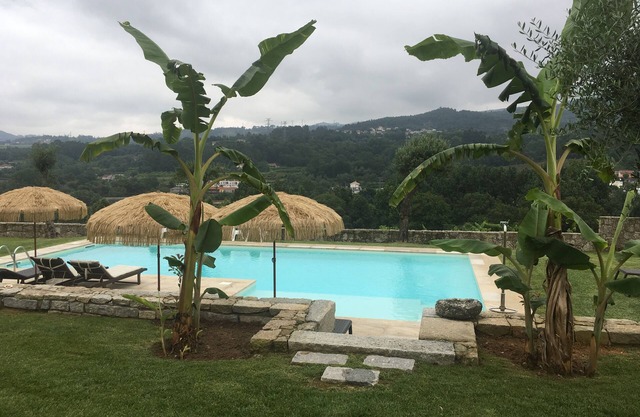 Casa D`Almeidas - Three Bedroom Apartment Pool View