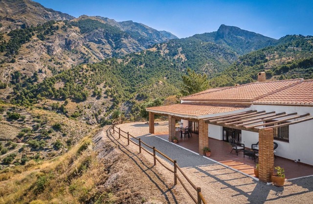 Casa del Molino, a beautiful Villa in the mountains of Canillas de Aceituno