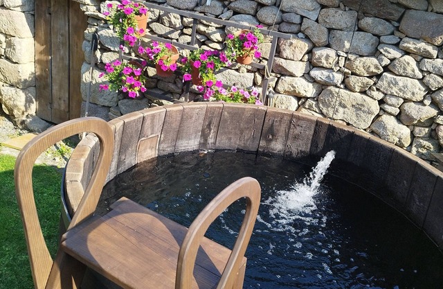 Casa Elvira in Aldea Piroño, 700 meters from the Buddhist Monastery and close to Hot Springs