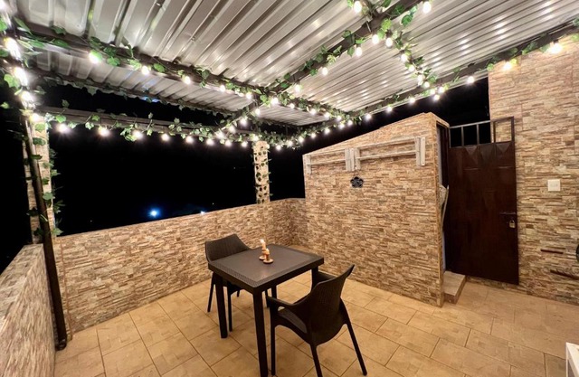 Casa entera rústica con terraza, parque principal