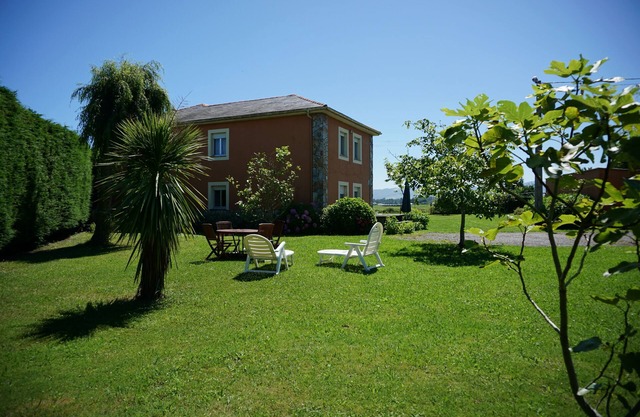 CASA GAYOL APARTMENT, NEAR THE PORCÍA BEACH