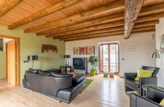 Casa Grande, spacious, stylish two bedroom Casa, close to Castelo de Vide