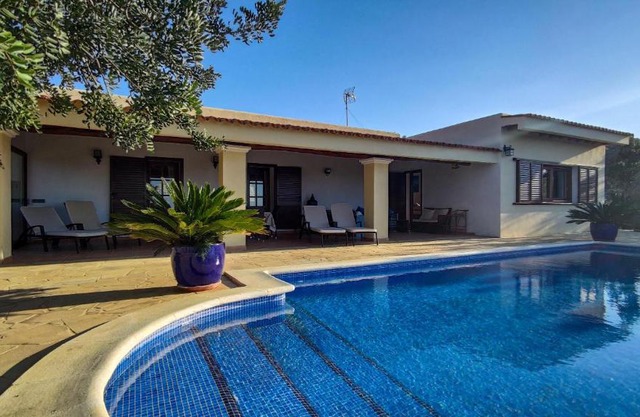 Casa Ibicenca Con Piscina Privada