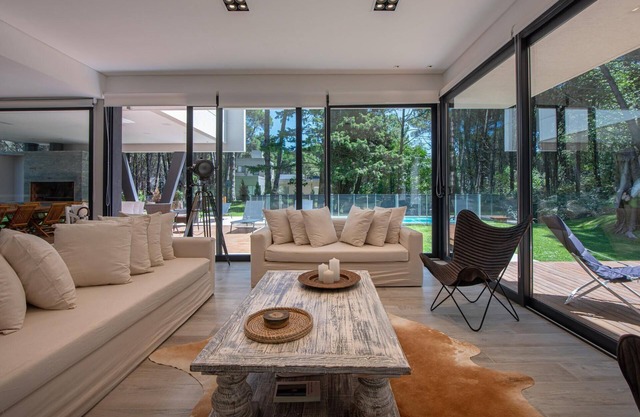 Casa para 10 huéspedes en el barrio Constancia de Carilo