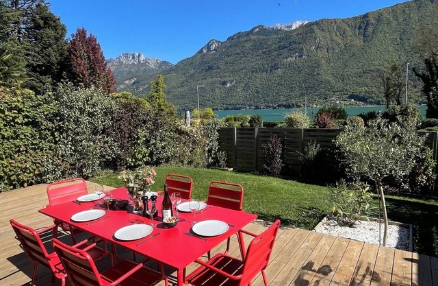 Casa Recto on Lake Annecy with view
