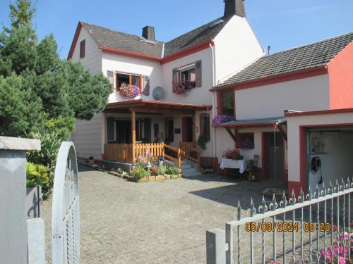 Casa Schönblick & E-Ladestation-Bike Garage