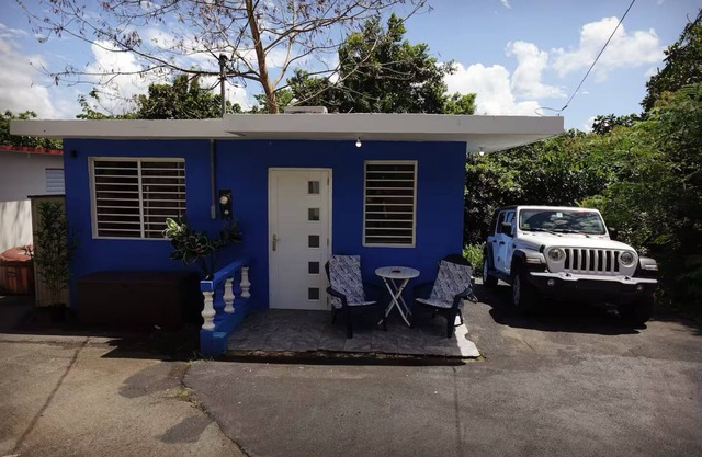 Casa Tolentino 2-bedroom house with AC, WiFi and 15 min San Juan beaches