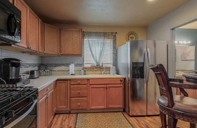Casita Bella, Near I-40/I-25 City Center