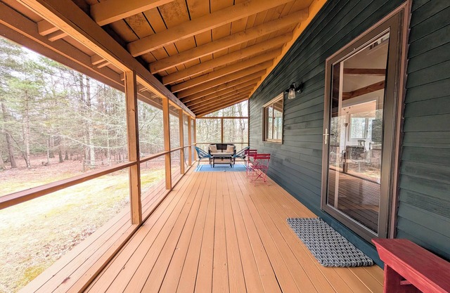 Catskill Mountain Getaway, close to Woodstock, Kingston & Belleayre Mountain.