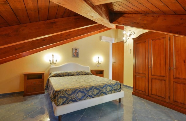 Cerasella Apartment with private terrace and sea view