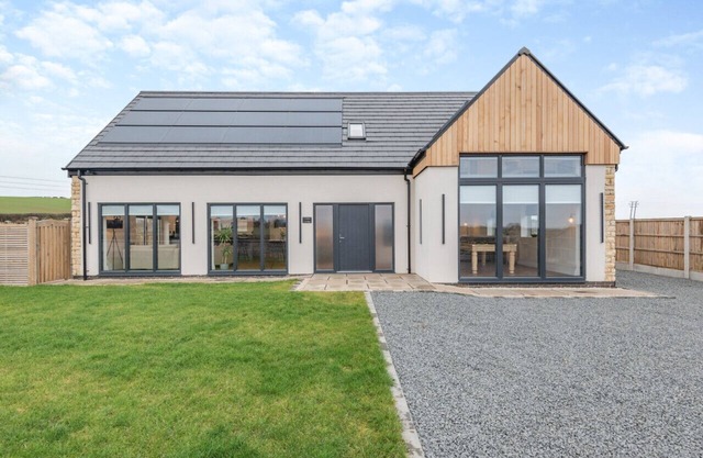 Cedar Lodge - Pleasley Vale
