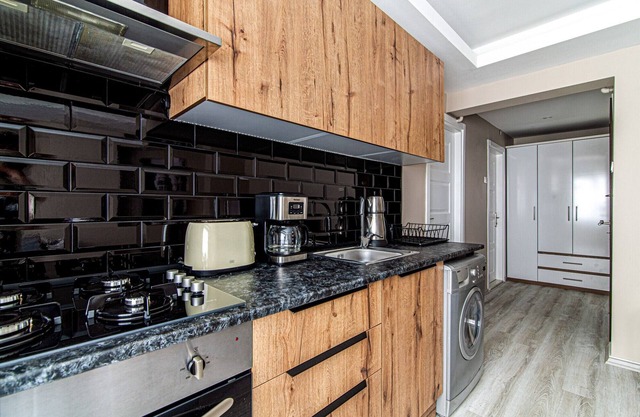 Central Flat near Taksim Square with Balcony