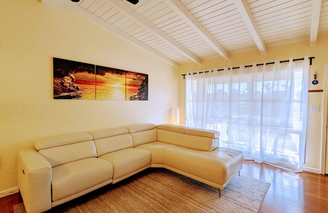 Central location - 3br/2ba. Stay weekly. Clean, safe, quiet.