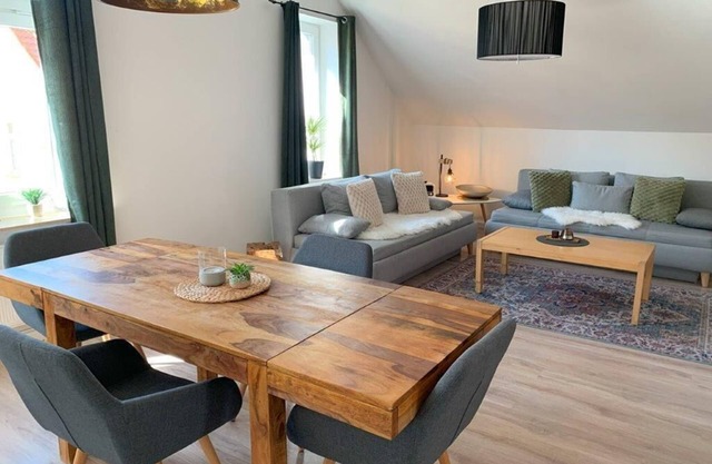 Central: Lovingly renovated 85m2 apartment in the Katharina Boardinghouse