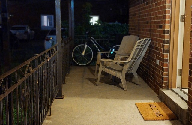 Centrally located 10 minutes from downtown Toronto
