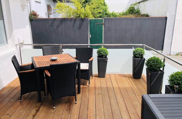 Centrally located apartment with sloe view