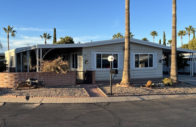 Centrally located 55+ community