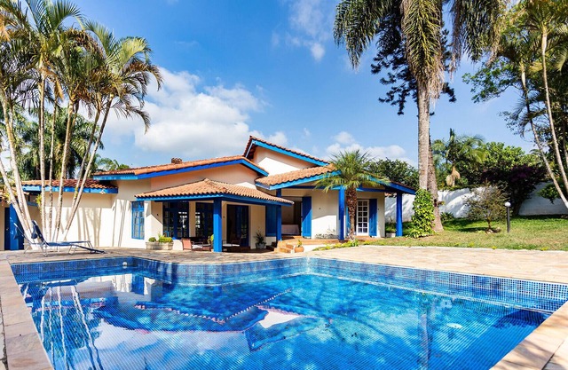Chácara com piscina, churrasqueira e WiFi em Cotia