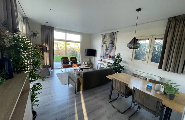 Chalet Aleblie op een Vakantiepark in Midden Limburg
