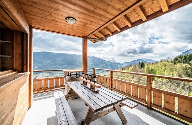 Chalet 'Célestine 7 Bedrooms - Sauna' with Mountain View, Private Terrace and Wi-Fi