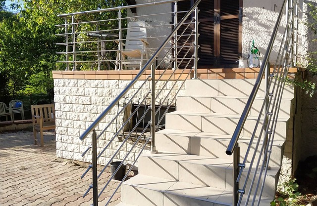 Chalet "Diff "150m from the lake, private garden and Wi-Fi