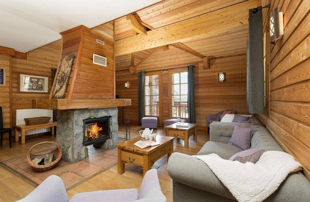Chalet, terrace, fireplace or stove, parking, tv, 120-135m², Alpe d'Huez