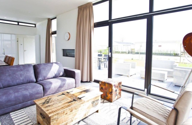 Chalet with 3 bedrooms and a terrace with hottub