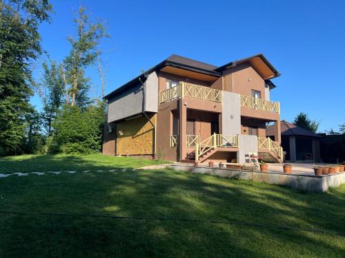 CHALET WOODS GUSAR