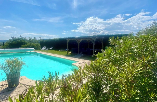Chambre D'hôtes 2p, Gestion Libre, Piscine Partagée