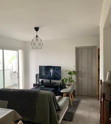 Chambre dans appartement proche école MBS