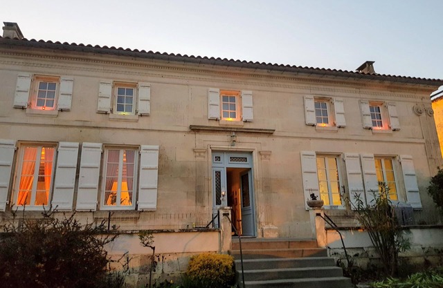 Charentais house between Cognac and Saintes