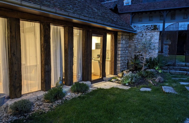 Charmant Gîte Dans un Endroit Unique, au Calme