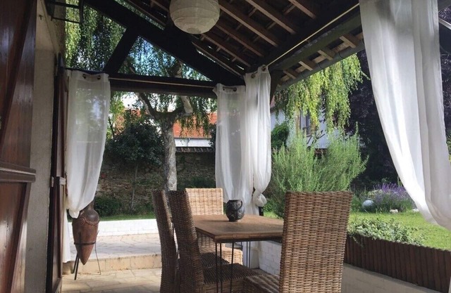 Charming Brie house in a quiet haven of peace near Disneyland