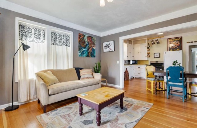 Charming 1909 St Johns Bungalow