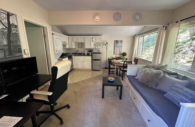 Charming 1BR Guest House, Orinda