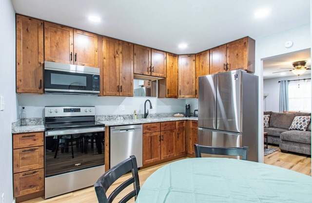 Charming 2-bedroom house freshly renovated in beautiful North Liberty