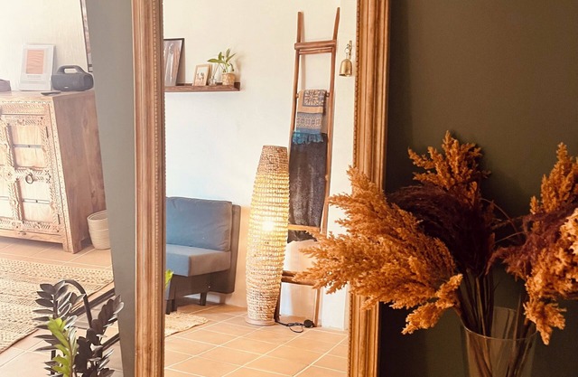 Charming 2-bedroom apartment with AC, WiFi, amazing location in beautiful Riyadh