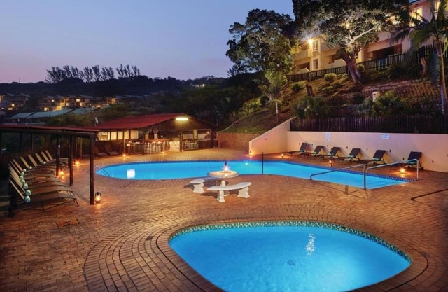 Charming 2-bedroom chalet with sea views in a fabulous resort