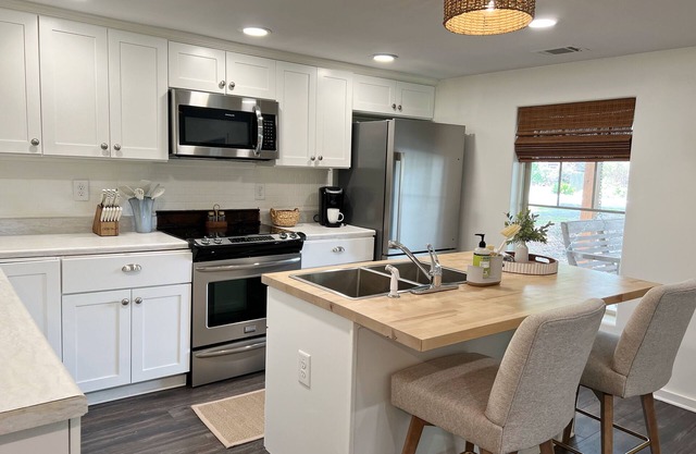 Charming 3-bedroom house in quaint Cartersville.