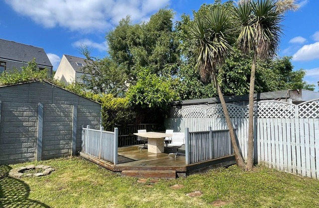 Charming 4-Bed House in Sheffield