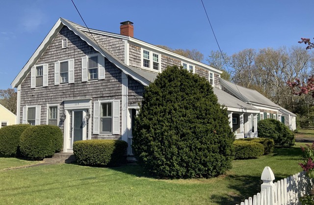 Charming 6 Bedroom Property Close To EVERYTHING