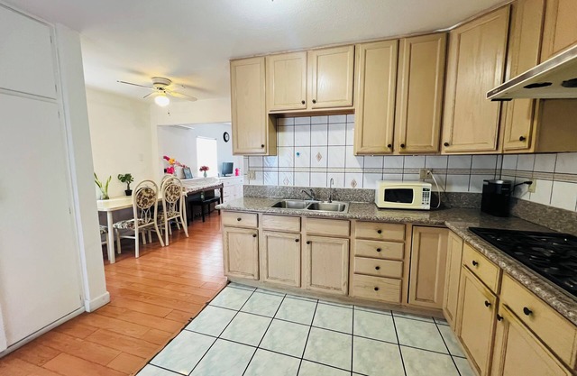 charming and warm 1-bedroom house with AC, WiFi in lovely Rosemead