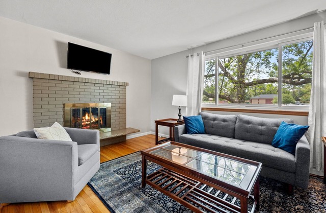 Charming Arvada Home - Walking distance to Olde Town