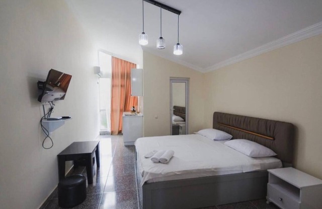 Charming bed & breakfast in fabulous Batumi with WiFi, AC