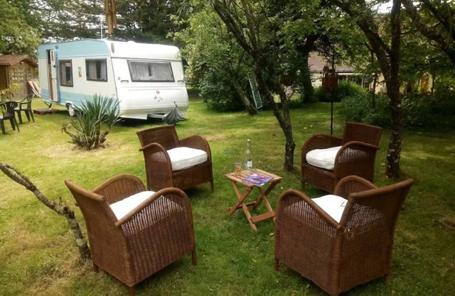 CHARMING CARAVAN IN "SIXTIES" MODE