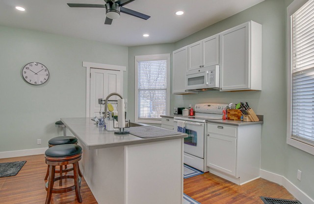 Charming Cincinnati Home w/Yard: 8 Mi to Downtown